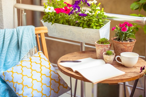 5 Cost-effective Ways To Decorate Your Balcony 2024