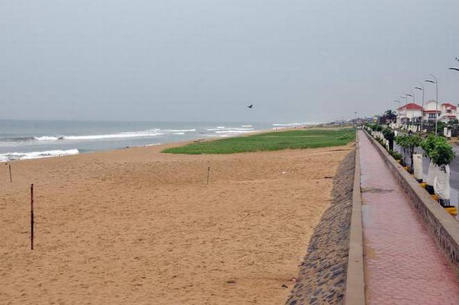 view of the Thiruvanmiyur beach in Kottivakkam