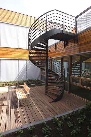  Round stairs designs