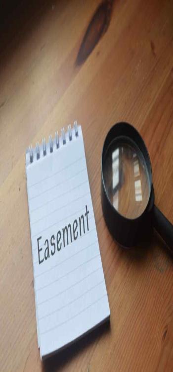 Difference Between an Easement and a Licence