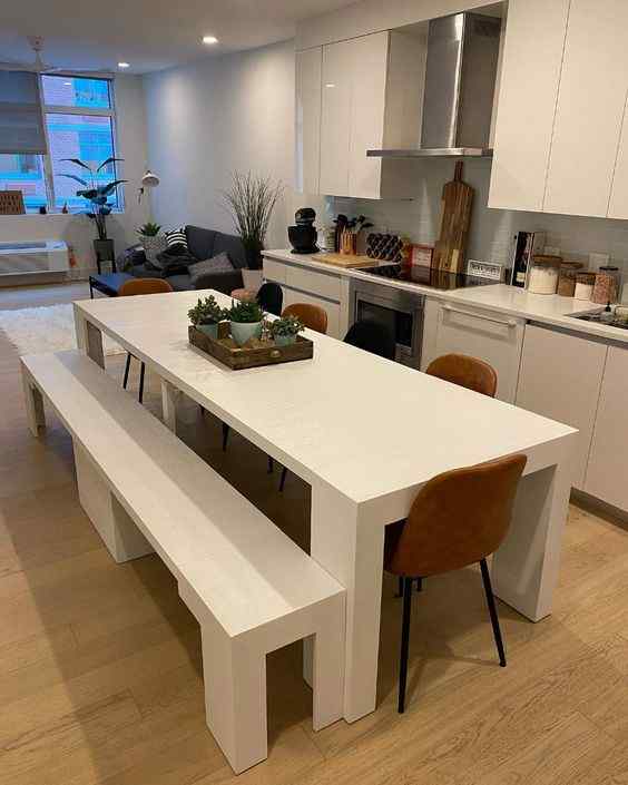  Space-Saving Dining Tables 