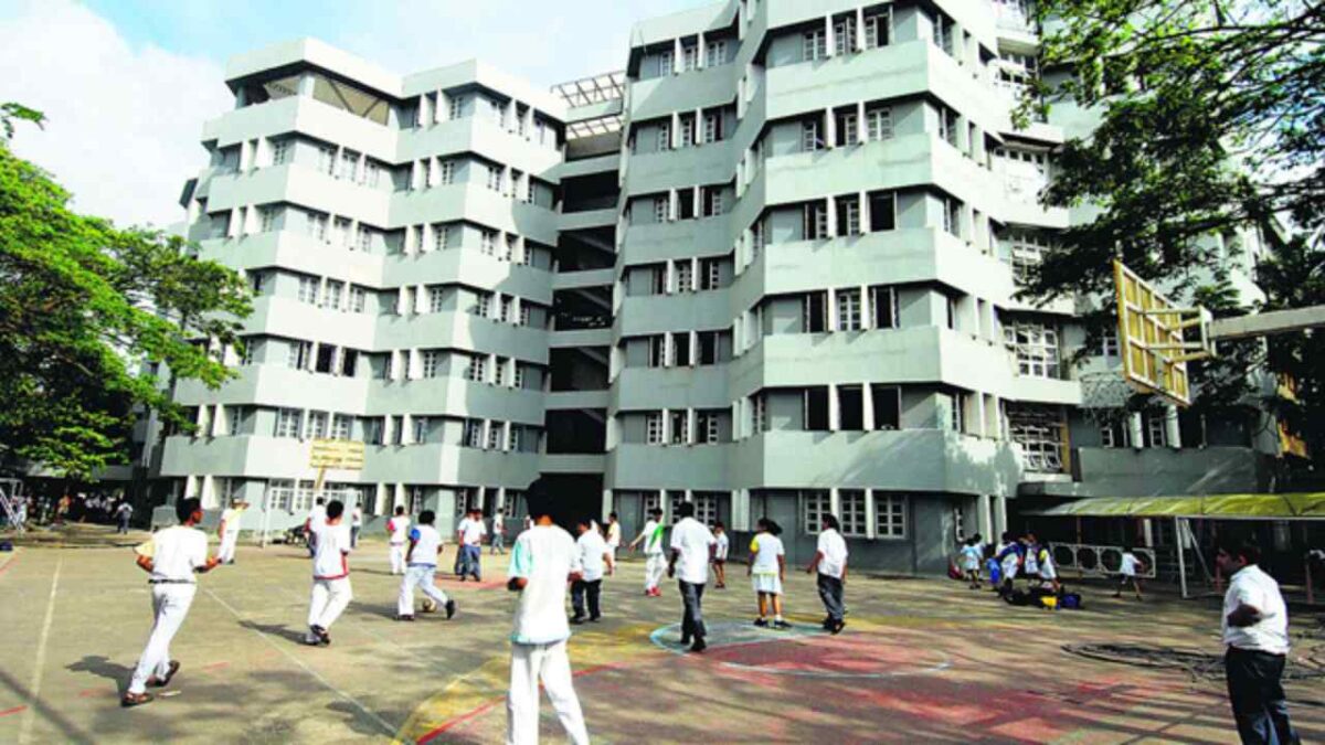 Schools in Juhu