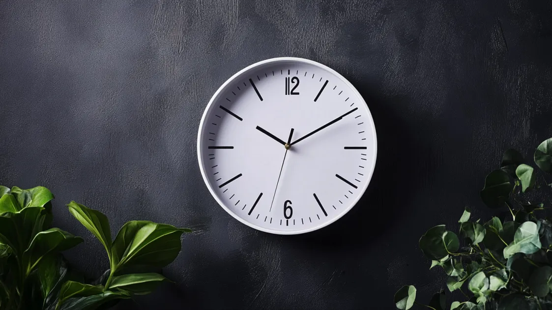 important vastu tips for a wall clock at home