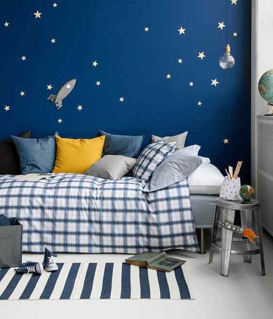 bold accent walls design for kids room