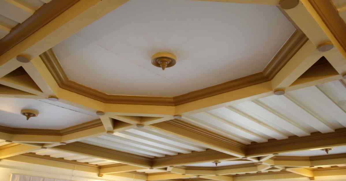 wood tones and white colour combination wooden false ceiling