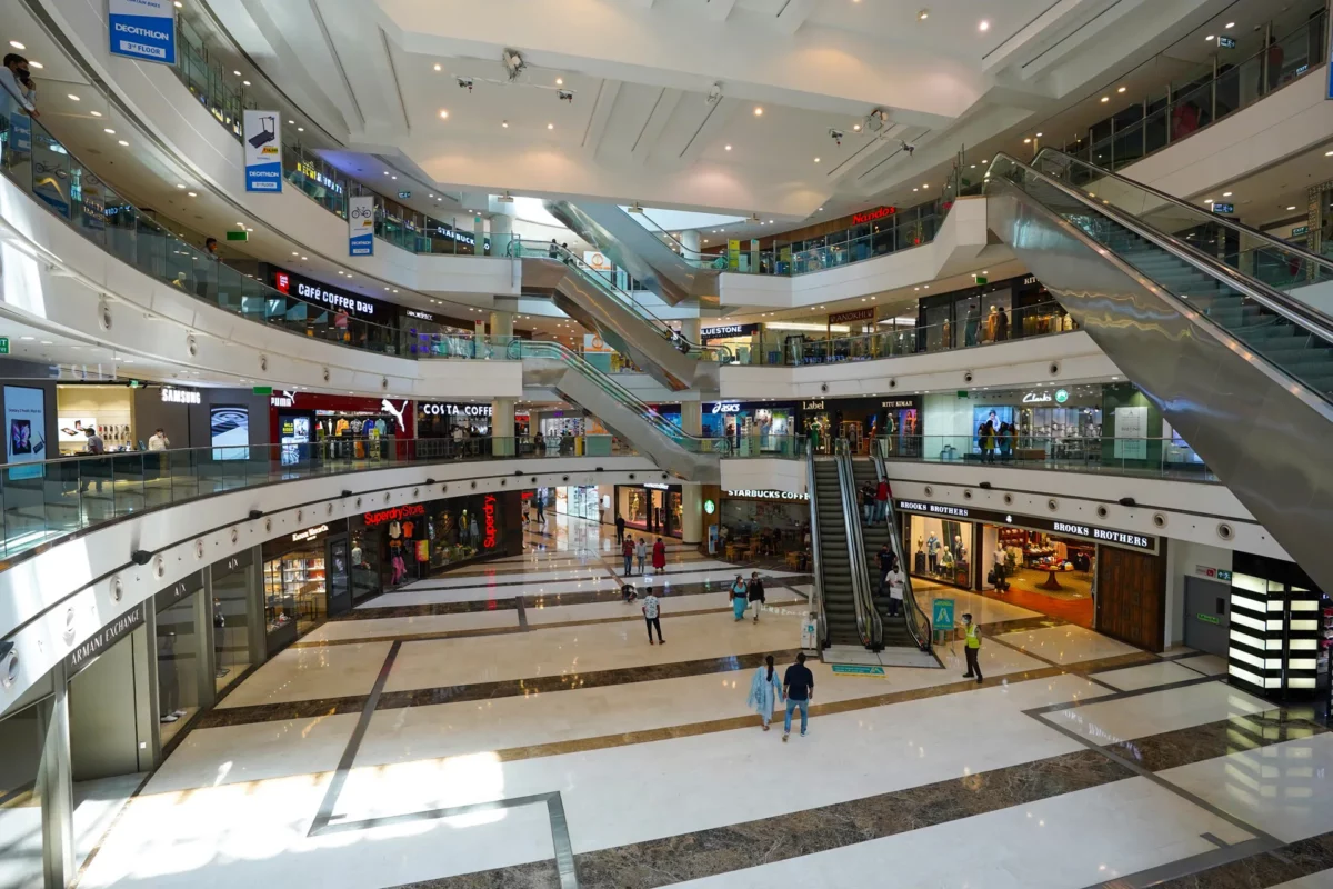 dlf mall the biggest mall in uttarpradesh india