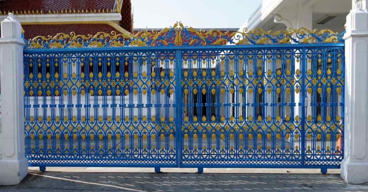 navy blue and white main gate colour combination