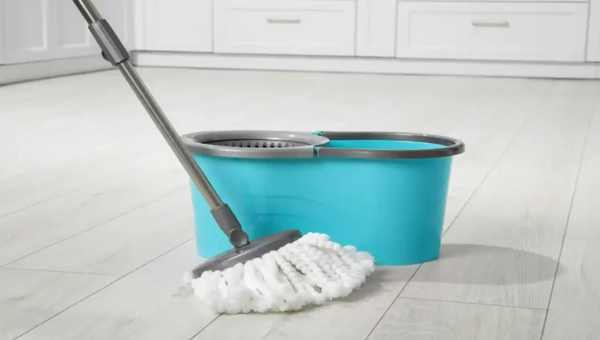 mop and bucket bathrom cleaning set